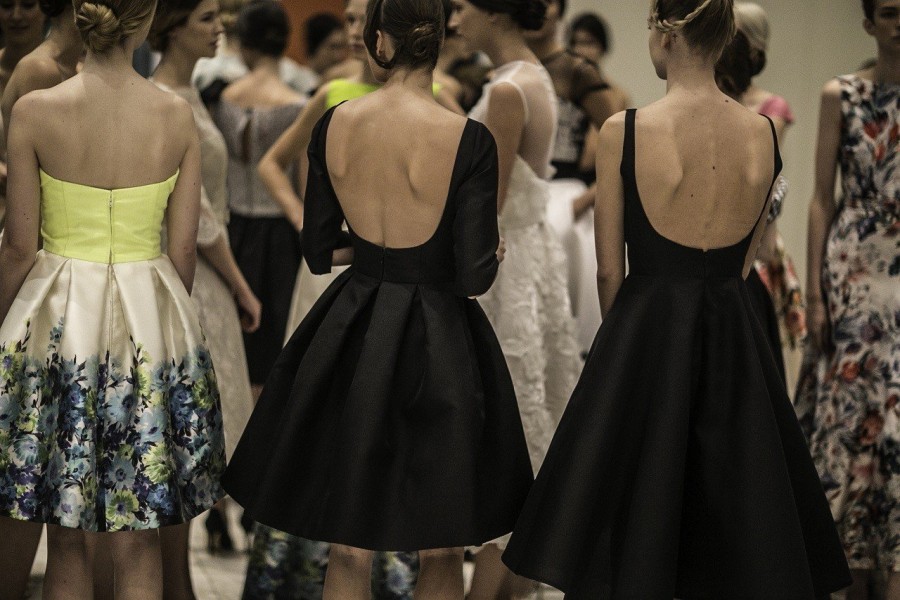 Συζητώντας με τον σχεδιαστή Βασίλη Ζούλια για την αξεπέραστη γοητεία της μόδας - Φωτογραφία 6