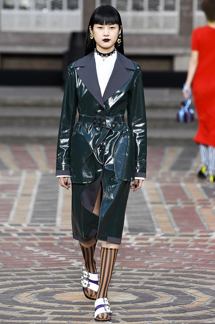 SS 2018: Life in plastic is fantastic- Φωτογραφία 11