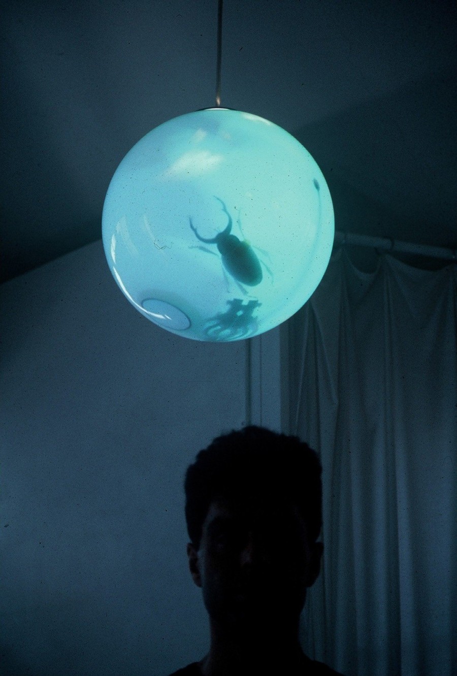 Τα γλυπτά του Χρήστου Τζίβελου εγκλωβίζουν το φως μέσα τους - Φωτογραφία 2