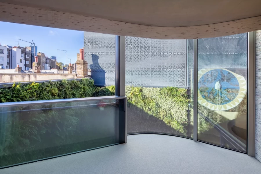 Μια ματιά σε μια one of a kind κατοικία στο Λονδίνο με την υπογραφή της σπουδαίας Zaha Hadid- Φωτογραφία 1