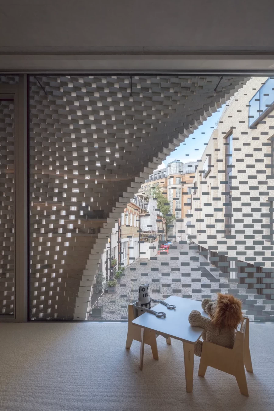 Μια ματιά σε μια one of a kind κατοικία στο Λονδίνο με την υπογραφή της σπουδαίας Zaha Hadid- Φωτογραφία 7