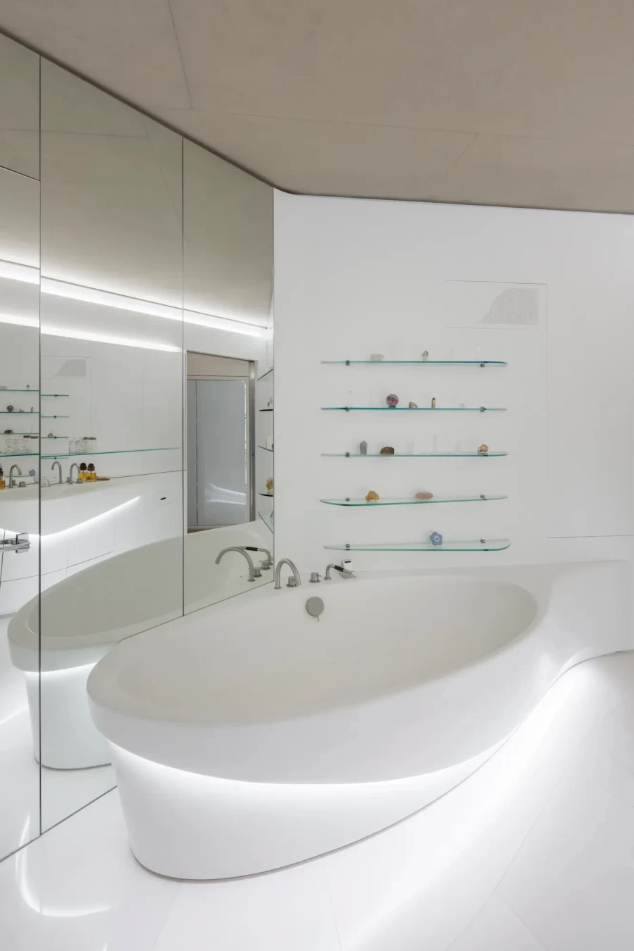 Μια ματιά σε μια one of a kind κατοικία στο Λονδίνο με την υπογραφή της σπουδαίας Zaha Hadid- Φωτογραφία 4