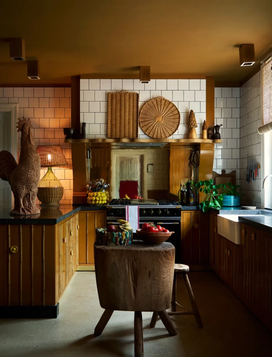 Εμπνευστείτε από την τολμηρή κατοικία του designer Jean-Philippe Demeyer στην πόλη Μπριζ- Φωτογραφία 1