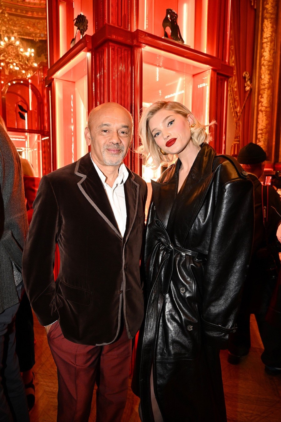 O Christian Louboutin γιόρτασε τα 30 χρόνια της κόκκινης σόλας με ένα φαντασμαγορικό show- Φωτογραφία 4