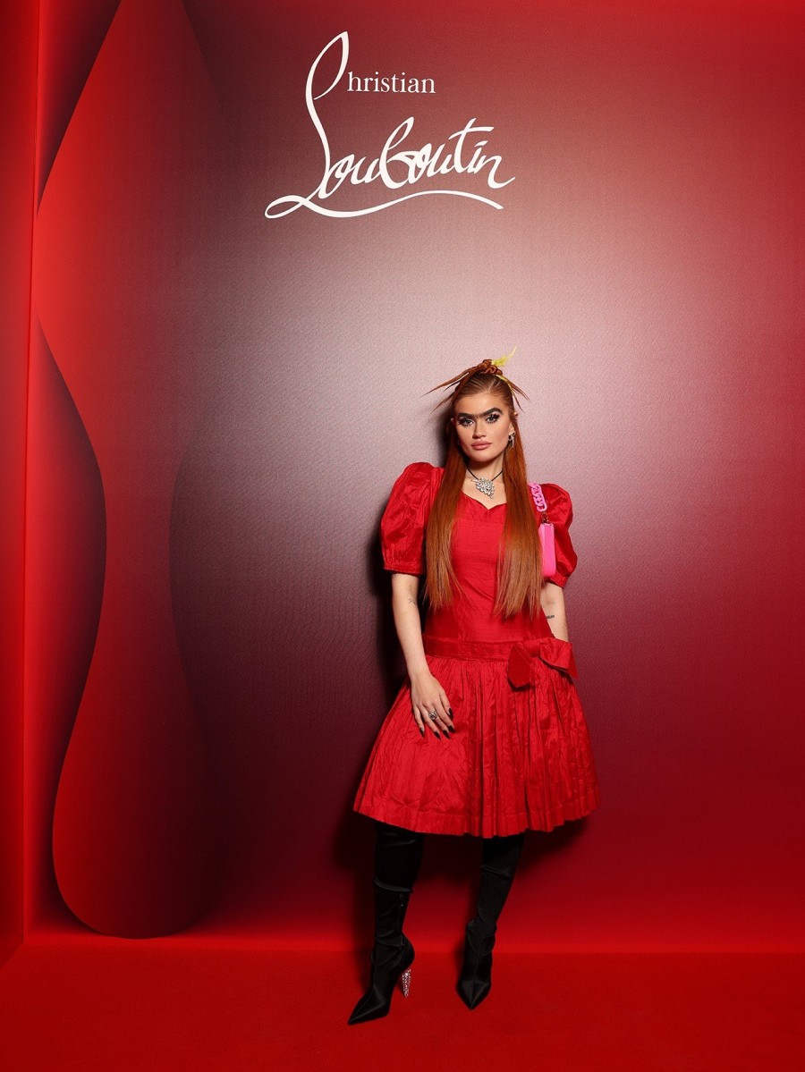 O Christian Louboutin γιόρτασε τα 30 χρόνια της κόκκινης σόλας με ένα φαντασμαγορικό show- Φωτογραφία 11