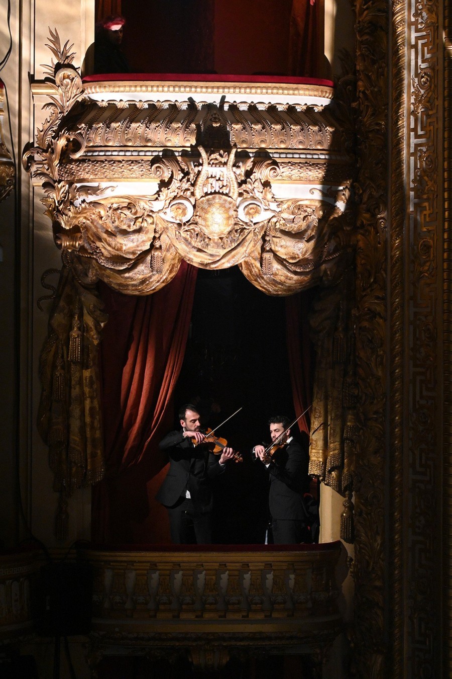 O Christian Louboutin γιόρτασε τα 30 χρόνια της κόκκινης σόλας με ένα φαντασμαγορικό show- Φωτογραφία 12