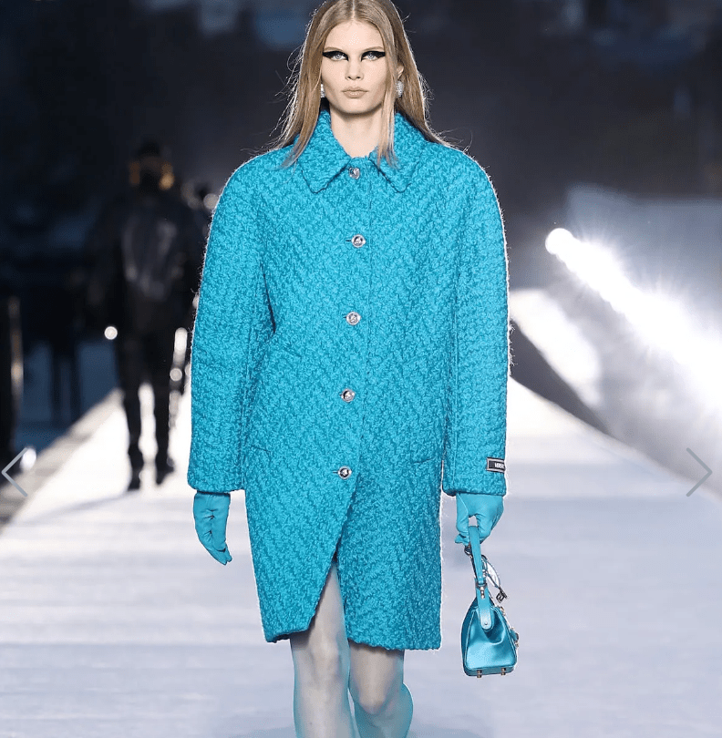 Η Donatella Versace απογείωσε την έννοια του luxurious στο show στο Los Angeles  - Φωτογραφία 3