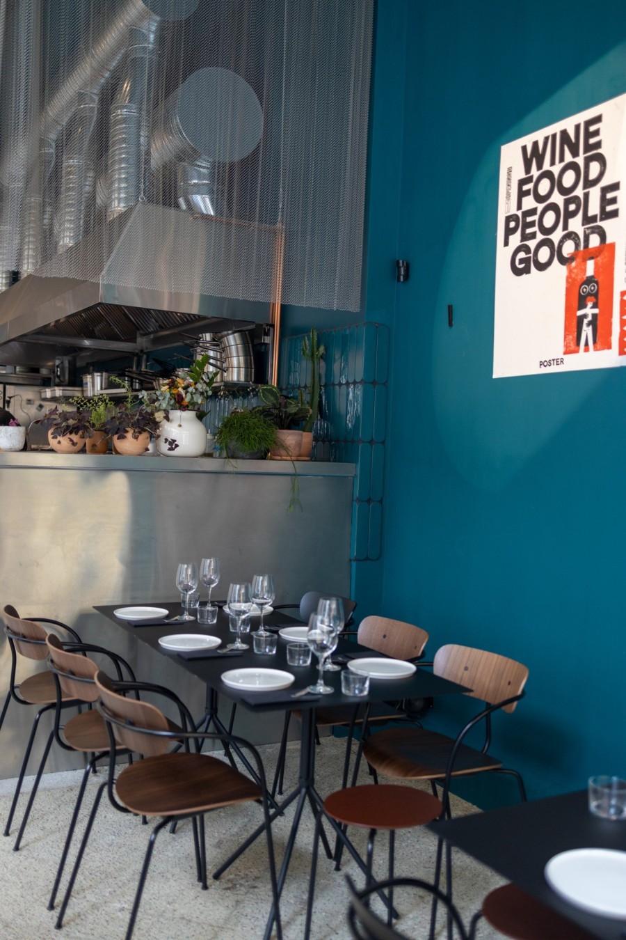 Poster: Μια πρώτη γεύση από τον ευρηματικό κόσμο της πολλά υποσχόμενης Θεσσαλονικιώτικης προσθήκης- Φωτογραφία 3