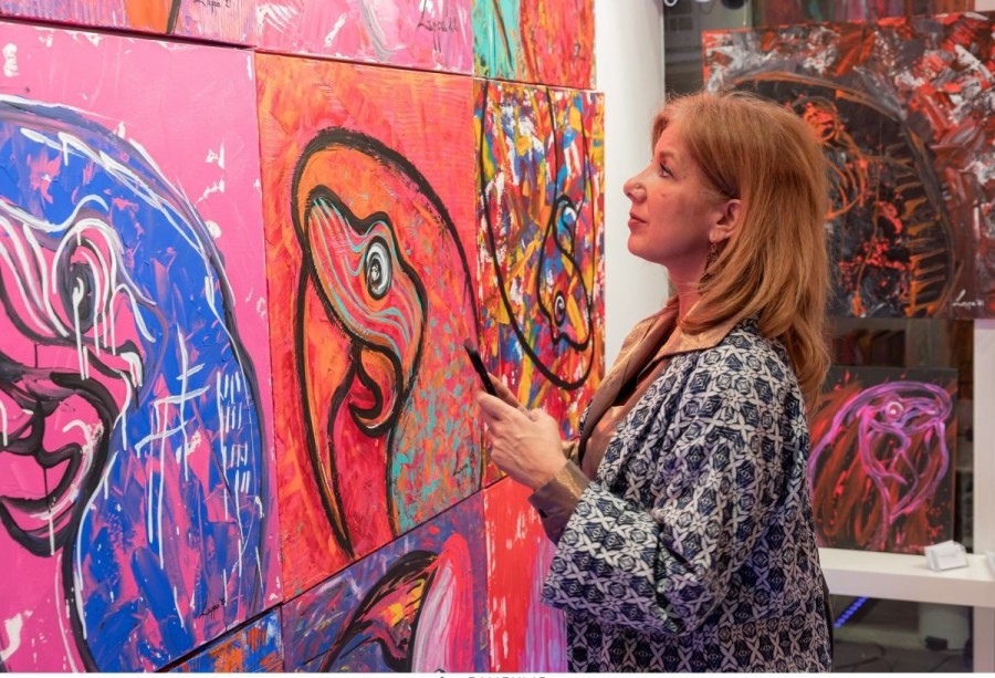 «Πορτραίτα συναισθημάτων»: Στο opening της εμπνευσμένης έκθεσης της Χριστίνας Λάππα στο Κολωνάκι - Φωτογραφία 6