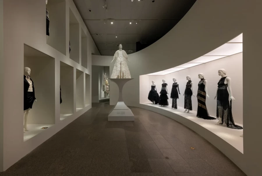 Karl Lagerfeld MET Exhibition: Περιηγούμαστε στην πολλά υποσχόμενη έκθεση - Φωτογραφία 5