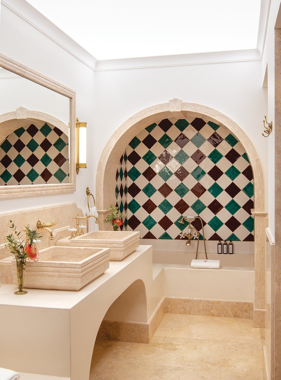 Ο Christian Louboutin επέλεξε ένα μικρό γραφικό χωριό της Πορτογαλίας για να ανοίξει το πρώτο του ξενοδοχείο- Φωτογραφία 1