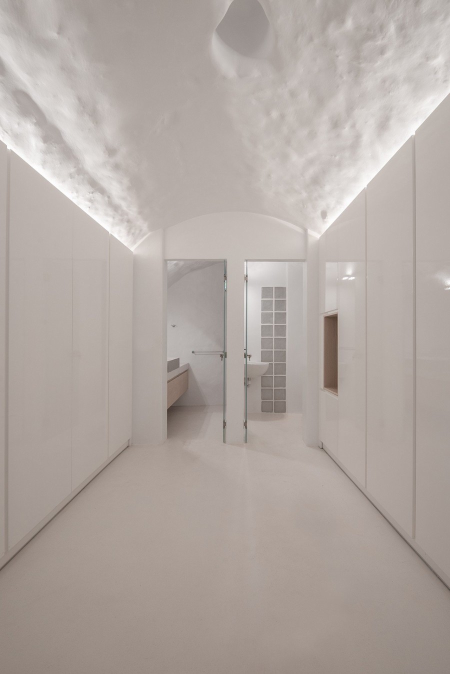 Μια μυσταγωγική κατοικία στα Κύθηρα είναι ό,τι πιο εντυπωσιακό θα δείτε σήμερα - Φωτογραφία 1