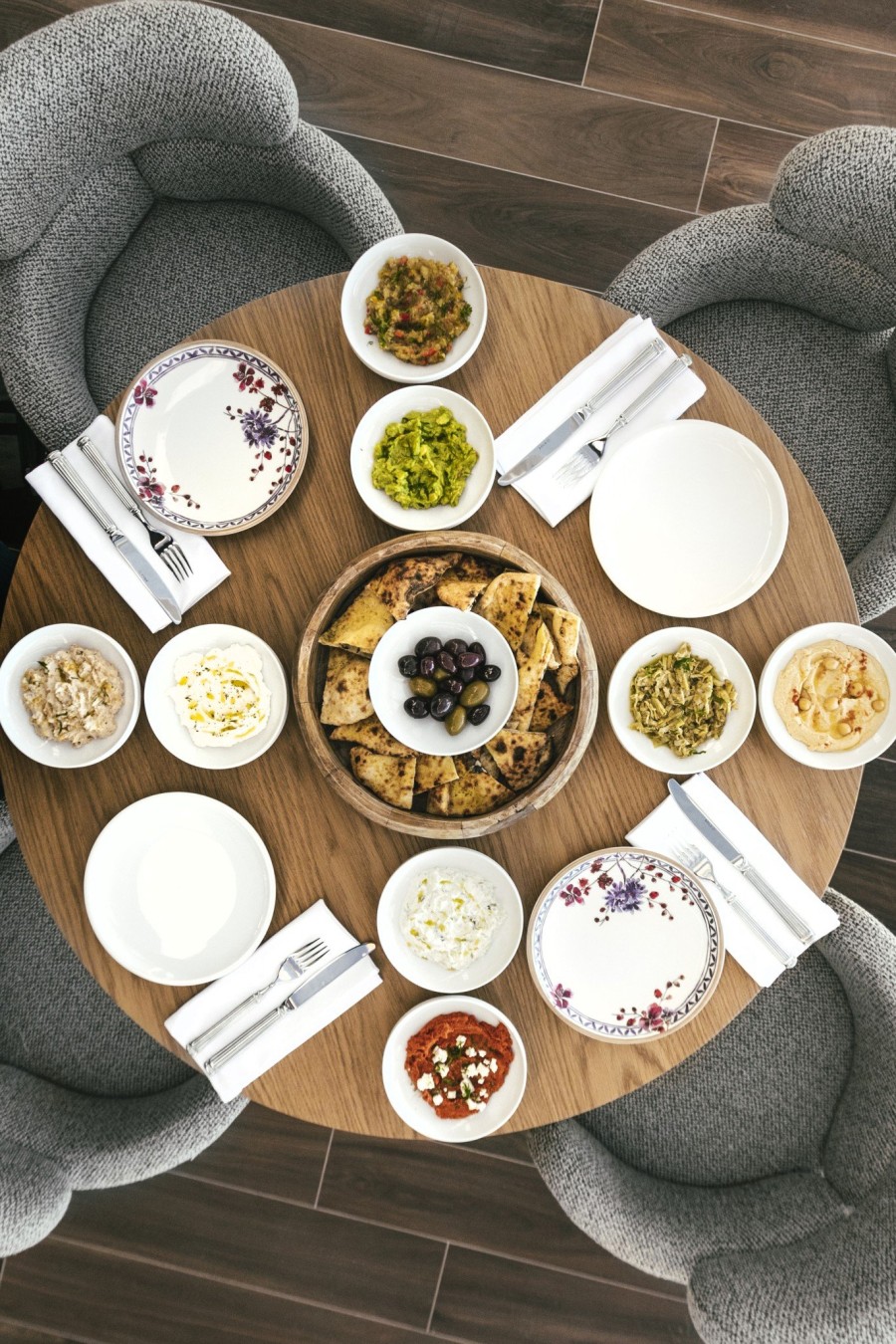  Το μυθικό restaurant & bar στο παραλιακό μέτωπο της Θεσσαλονίκης μας προσκαλεί στη νέα του εποχή- Φωτογραφία 7