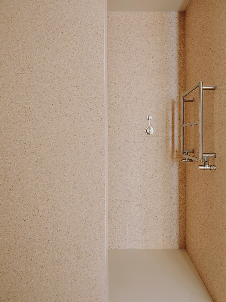 Ένα minimal διαμέρισμα με διαφορετική αισθητική στη Βαρκελώνη- Φωτογραφία 3