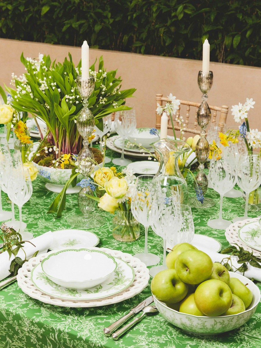 H Cordelia de Castellane γιορτάζει την Πρωτομαγιά στήνοντας ένα ονειρικό ανοιξιάτικο τραπέζι - Φωτογραφία 6