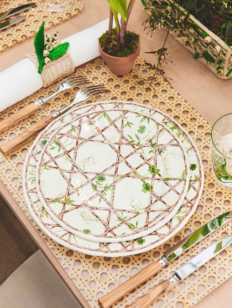 H Cordelia de Castellane γιορτάζει την Πρωτομαγιά στήνοντας ένα ονειρικό ανοιξιάτικο τραπέζι - Φωτογραφία 1