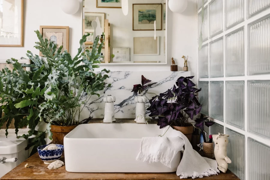 Περιηγηθείτε στη φωτεινή κατοικία της ζωγράφου Haidee Becker στο βόρειο Λονδίνο - Φωτογραφία 1