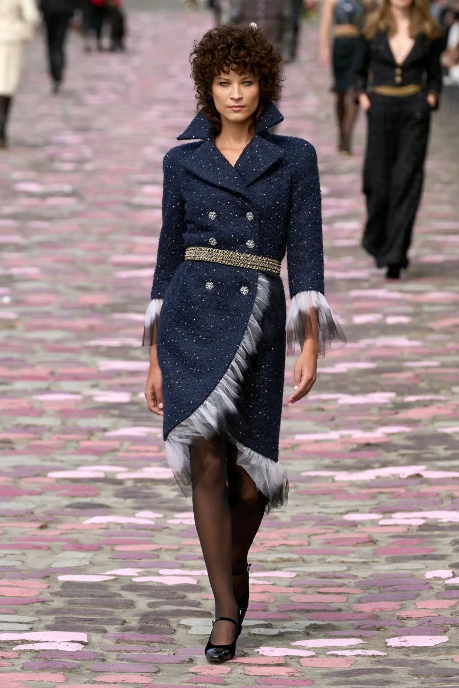 Chanel AW couture: Η επίδειξη υψηλής ραπτικής αποτέλεσε ωδή στη Παριζιάνικη αισθητική- Φωτογραφία 4