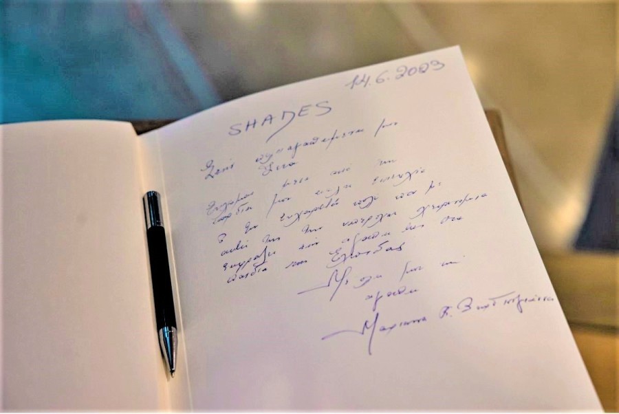 H Ζέττα Αντσακλή παρουσίασε την έκθεση Shades με τις συναρπαστικές mixed-media φωτογραφικές συνθέσεις- Φωτογραφία 2