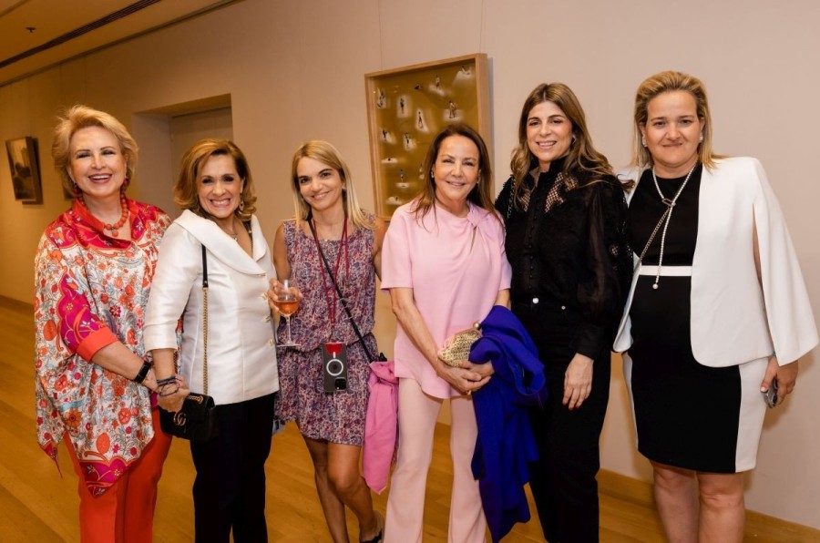 H Ζέττα Αντσακλή παρουσίασε την έκθεση Shades με τις συναρπαστικές mixed-media φωτογραφικές συνθέσεις- Φωτογραφία 12