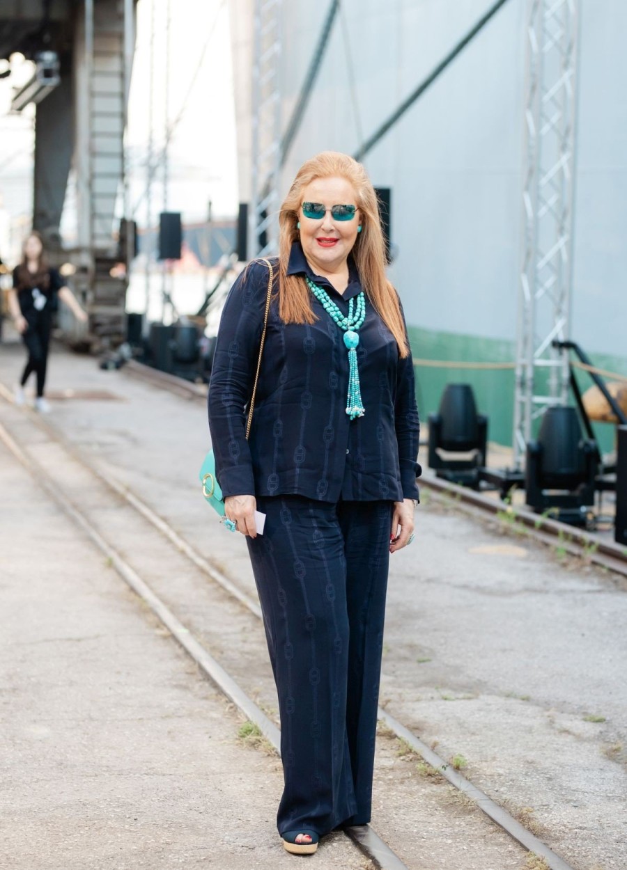 Tο επετειακό runway του Zeus+Δione υποδέχθηκε πλήθος καλεσμένων με φόντο το ιστορικό μνημείο της ναυτιλίας “Hellas Liberty”- Φωτογραφία 11