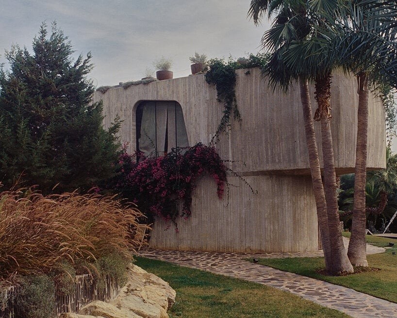 Η βίλα Mediterraneo αγναντεύει την Ίμπιζα μέσα από οθόνες από μπαμπού- Φωτογραφία 1