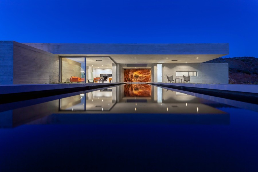 Ένα μοναδικό pool house στην Τήνο με φουτουριστικό design - Φωτογραφία 2