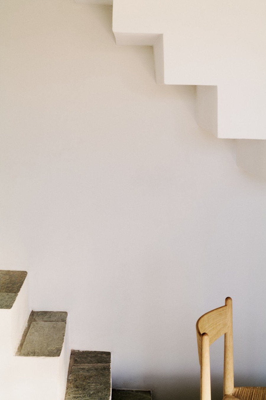 Ένα μοντέρνο νησιώτικο σπίτι στην Κύθνο συνδυάζει την παράδοση με το σύγχρονο design - Φωτογραφία 4