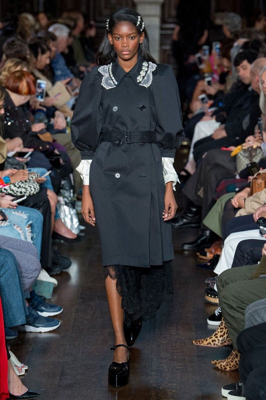 Trench Coat: Το all time classic κομμάτι της γυναικείας ντουλάπας- Φωτογραφία 4