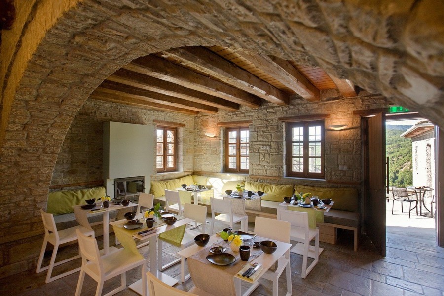 Σαββατοκύριακο σε έναν κομψό ξενώνα στα Ζαγοροχώρια - Φωτογραφία 2