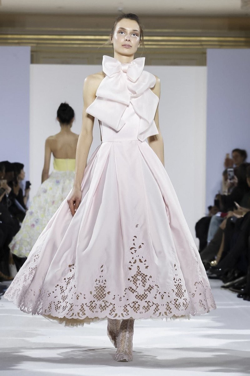 Η ονειρική επίδειξη Celia Kritharioti στην Haute Couture Fashion Week- Φωτογραφία 23