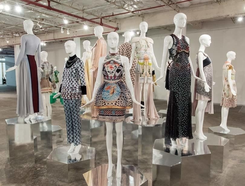 Η πρώτη καλειδοσκοπική έκθεση της Mary Katrantzou στο Dallas - Φωτογραφία 6