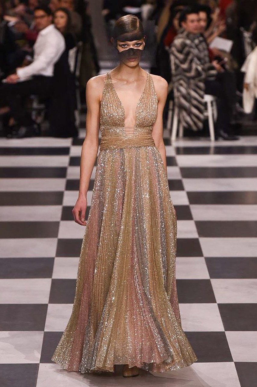 Το σουρεαλιστικό Haute Couture show του οίκου Dior - Φωτογραφία 26