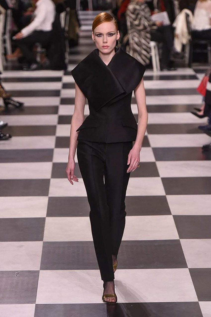 Το σουρεαλιστικό Haute Couture show του οίκου Dior - Φωτογραφία 38