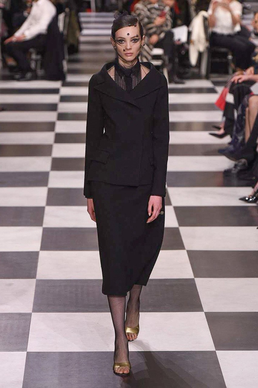 Το σουρεαλιστικό Haute Couture show του οίκου Dior - Φωτογραφία 3