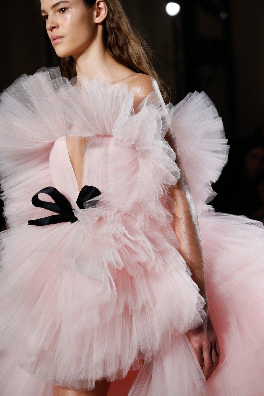 Το παραμυθένιο show υψηλής ραπτικής του Giambattista Valli - Φωτογραφία 8