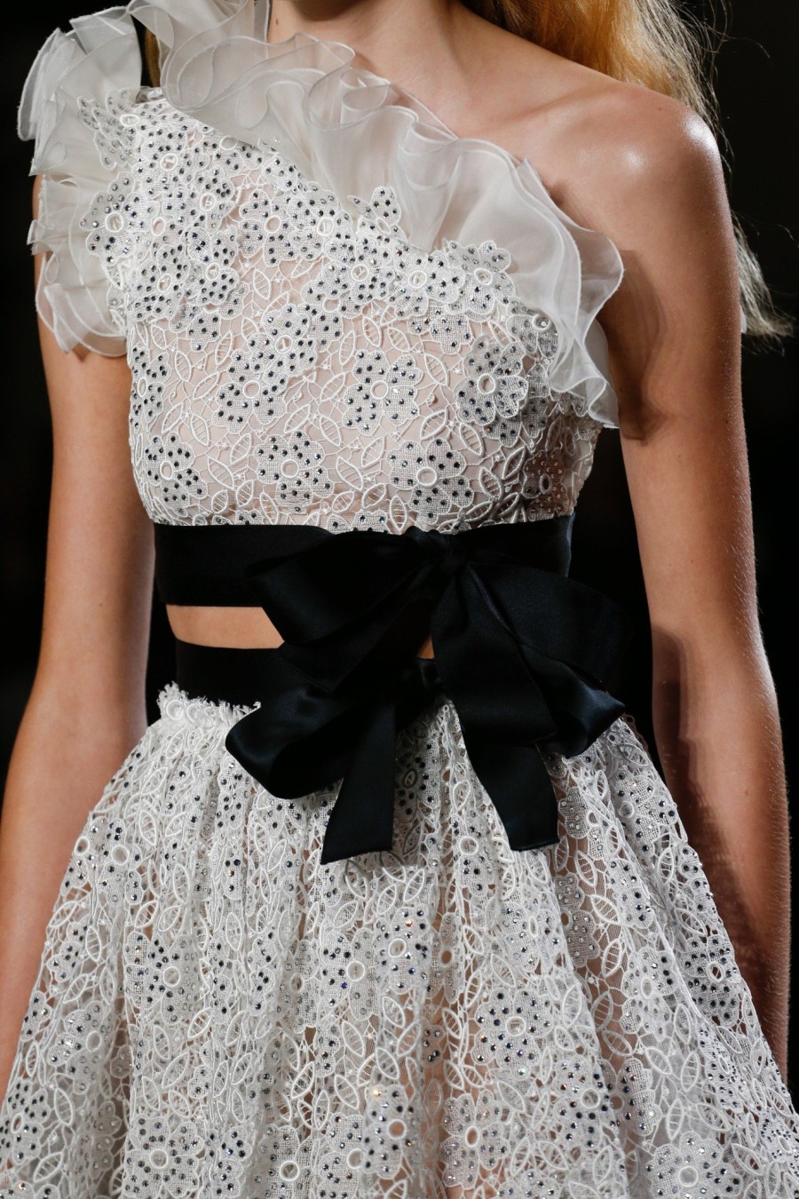 Το παραμυθένιο show υψηλής ραπτικής του Giambattista Valli - Φωτογραφία 6