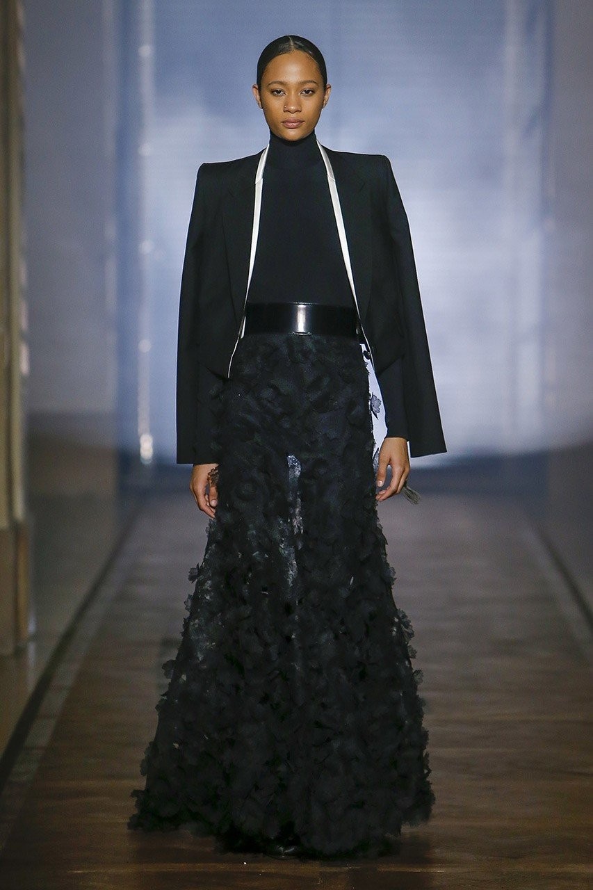 Δυναμισμός και tailoring στην haute couture συλλογή του Givenchy - Φωτογραφία 9