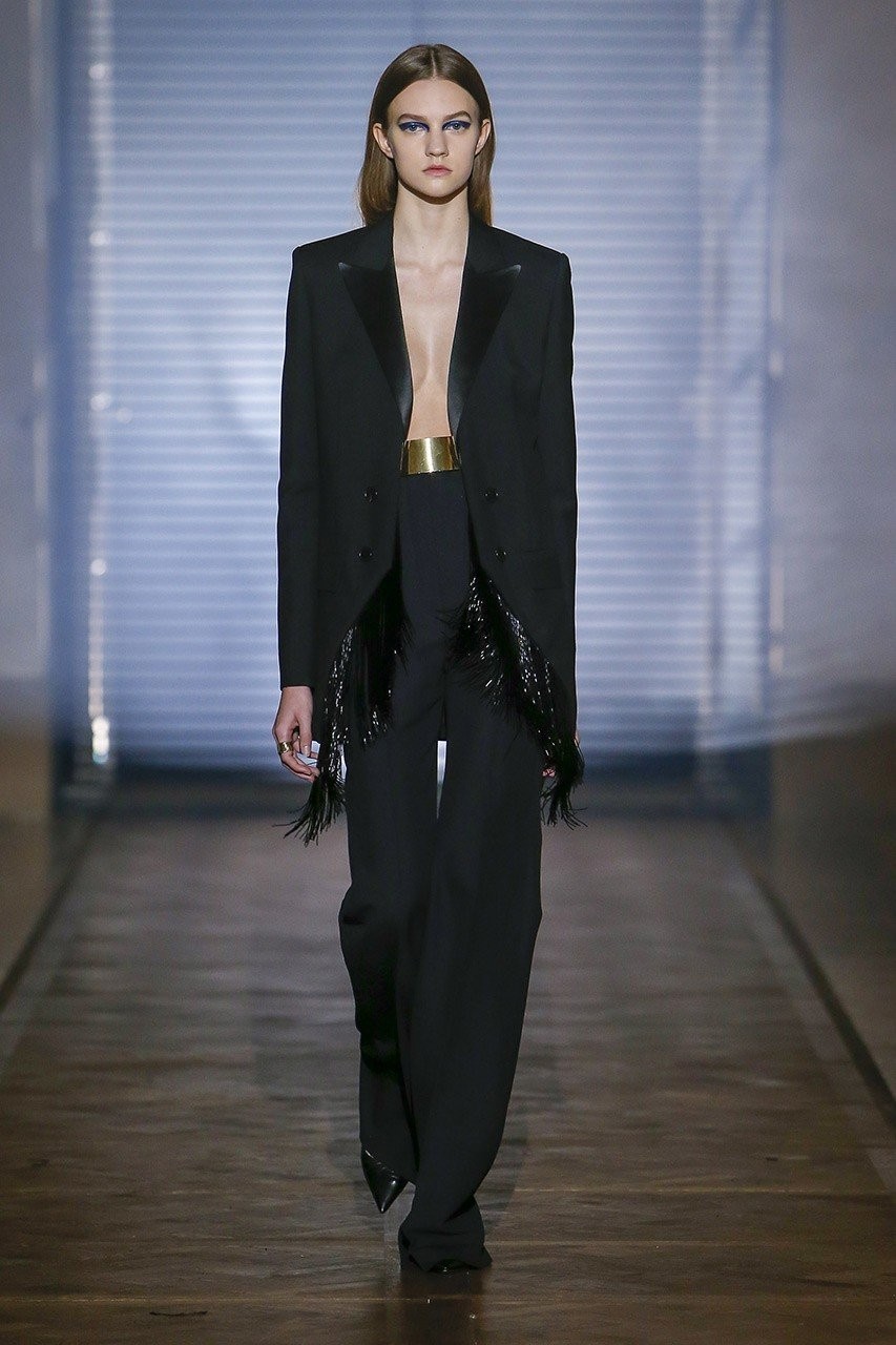 Δυναμισμός και tailoring στην haute couture συλλογή του Givenchy - Φωτογραφία 18