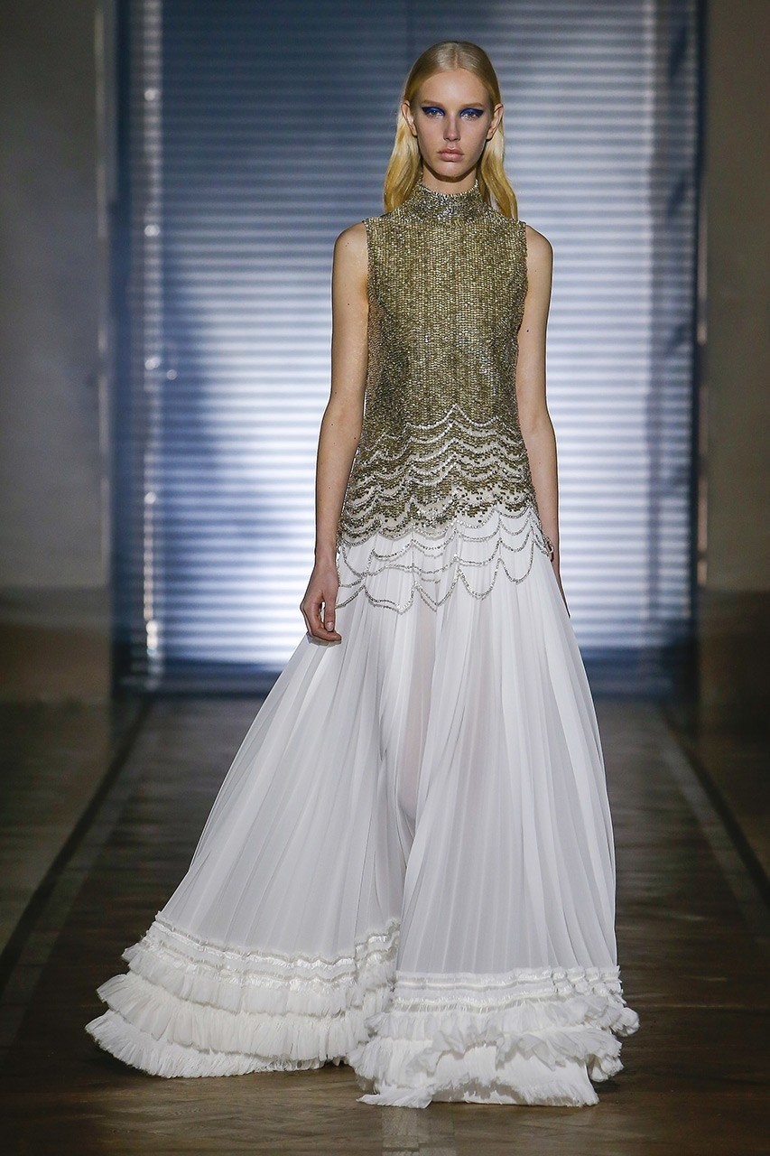 Δυναμισμός και tailoring στην haute couture συλλογή του Givenchy - Φωτογραφία 25