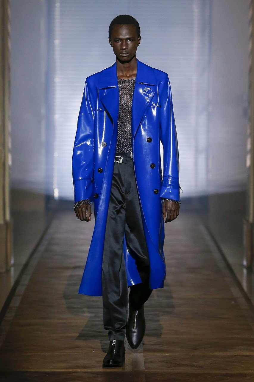 Δυναμισμός και tailoring στην haute couture συλλογή του Givenchy - Φωτογραφία 30