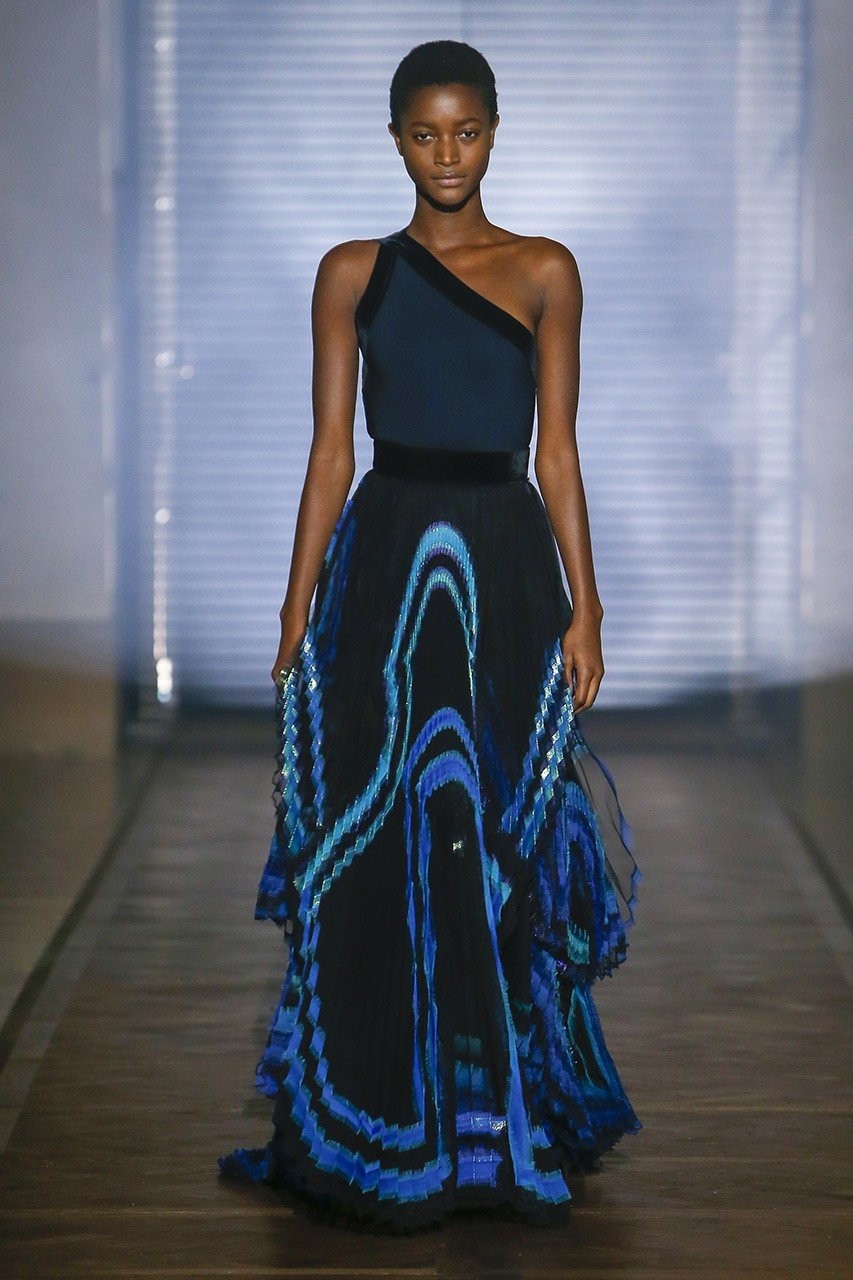 Δυναμισμός και tailoring στην haute couture συλλογή του Givenchy - Φωτογραφία 33