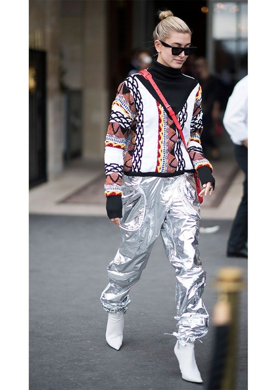  Hailey Baldwin: Η βασίλισσα της sexy athleisure τάσης - Φωτογραφία 12