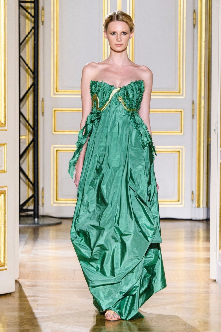 Άρωμα αρχαίας Ελλάδας έφερε ο Laskaris στην Haute Couture Fashion Week - Φωτογραφία 1