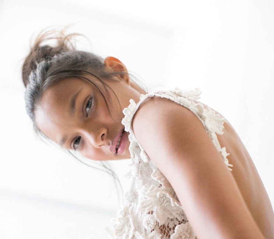 Η ονειρική επίδειξη Celia Kritharioti στην Haute Couture Fashion Week- Φωτογραφία 6