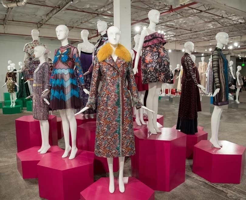 Η πρώτη καλειδοσκοπική έκθεση της Mary Katrantzou στο Dallas - Φωτογραφία 2