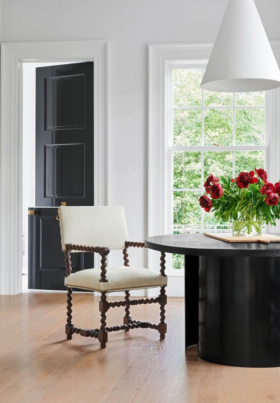 Μια κατοικία στη Virginia αποδεικνύει ότι το λευκό είναι ιδανικό ακόμα και για το φθινόπωρο- Φωτογραφία 4