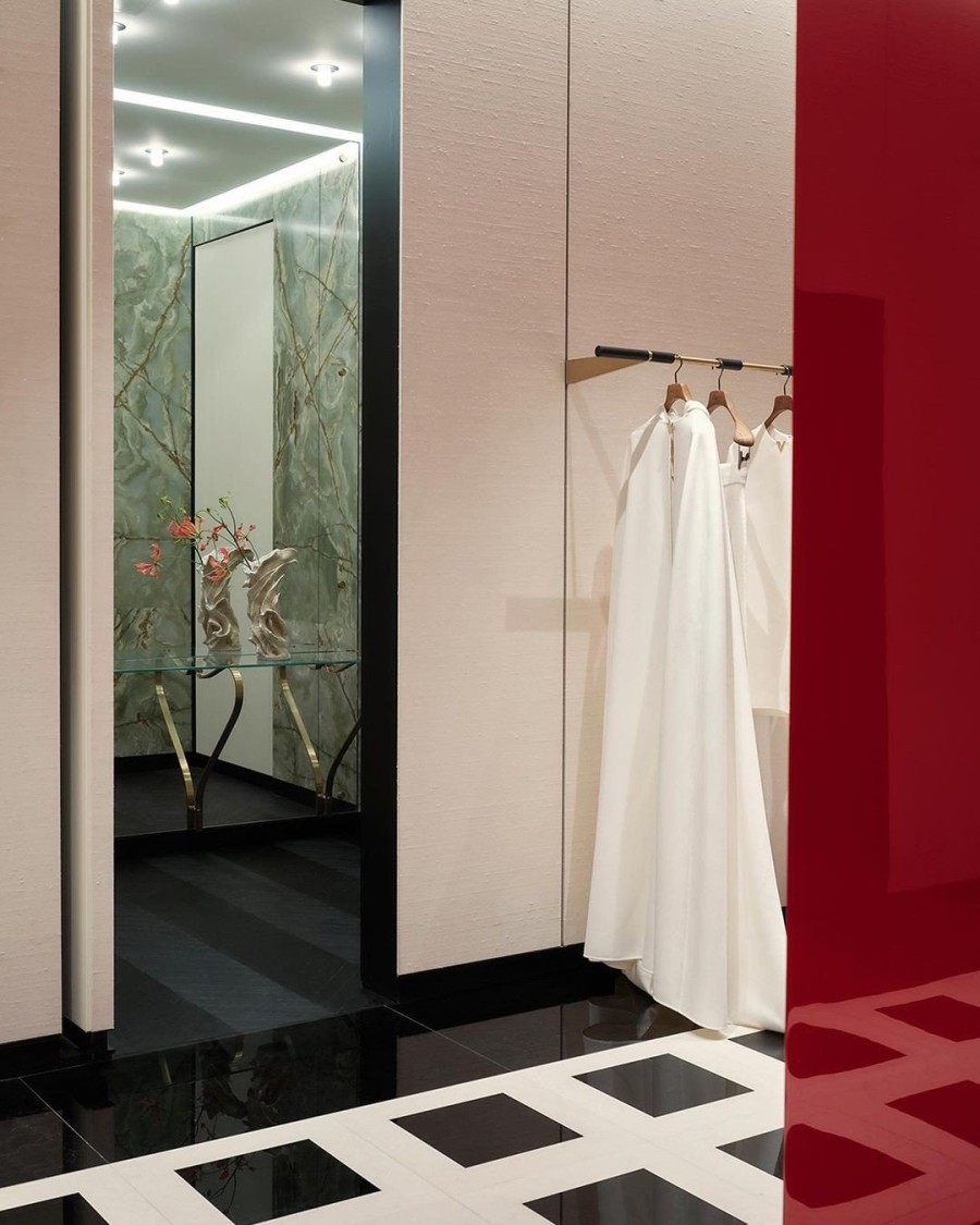 Περιηγηθείτε στην ολοκαίνουρια boutique του οίκου Valentino στη Νέα Υόρκη- Φωτογραφία 3