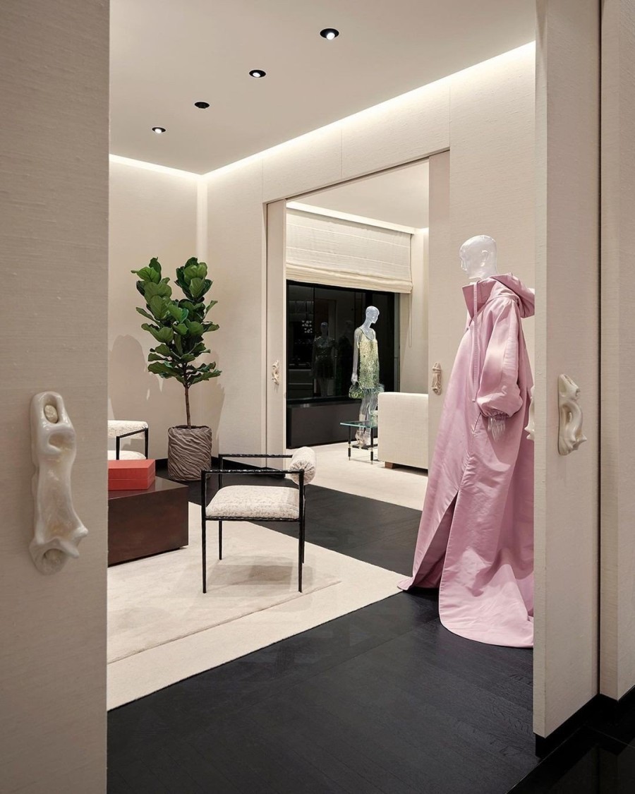 Περιηγηθείτε στην ολοκαίνουρια boutique του οίκου Valentino στη Νέα Υόρκη- Φωτογραφία 7