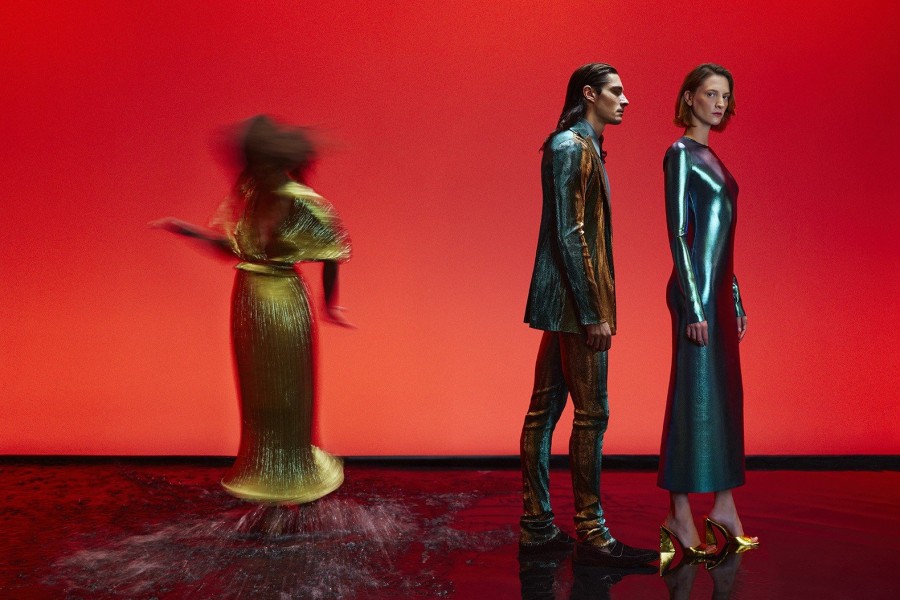 Σε αυτή τη νέα high fashion καμπάνια, η υψηλή αισθητική γίνεται «ένα» με τη Φύση και την Τέχνη- Φωτογραφία 4